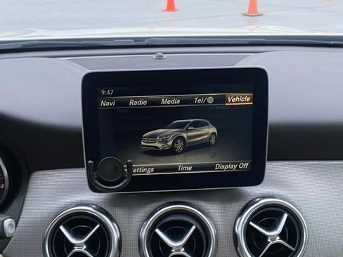 Used 2018 Mercedes-Benz GLA 250 image 14