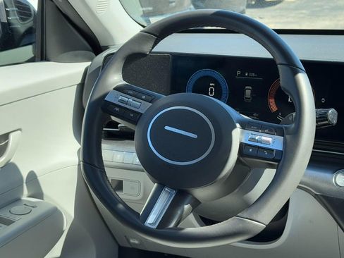 Used 2025 Hyundai Kona SEL image 12