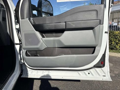 New 2026 Ford F250 XL w/ XL Chrome Package image 25
