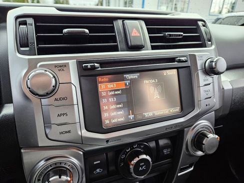 Used 2016 Toyota 4Runner SR5 image 18