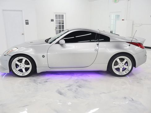 Used 2003 Nissan 350Z Touring RWD image 4