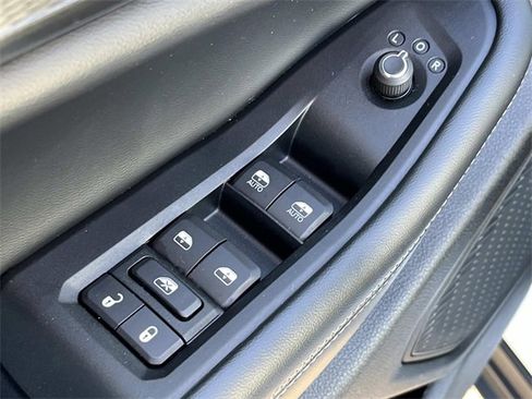 Used 2024 Jeep Grand Cherokee Altitude image 26