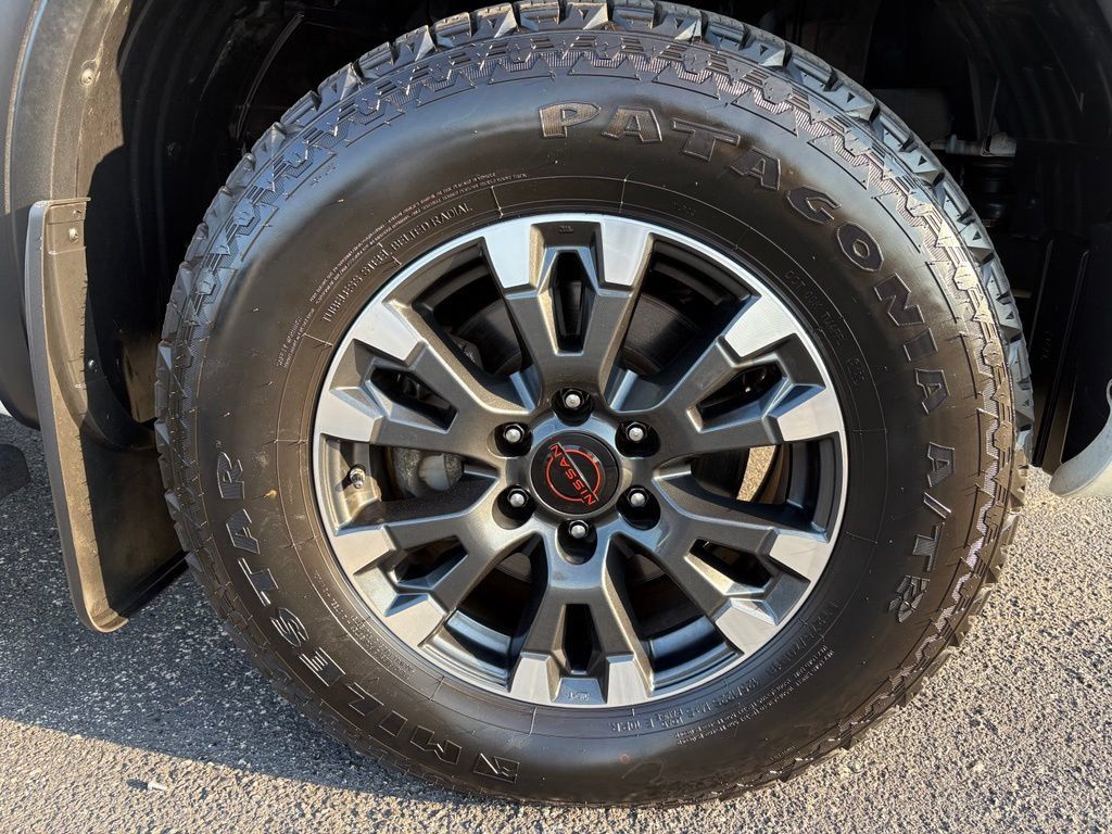 Used 2024 Nissan Titan PRO-4X w/ Pro-4x Convenience Package AWD/4WD image 13