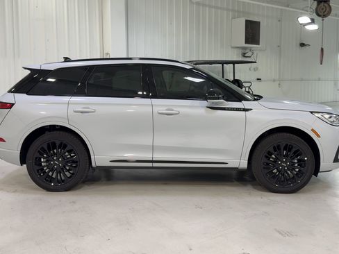 New 2026 Lincoln Corsair Reserve w/ Jet Appearance Package image 2