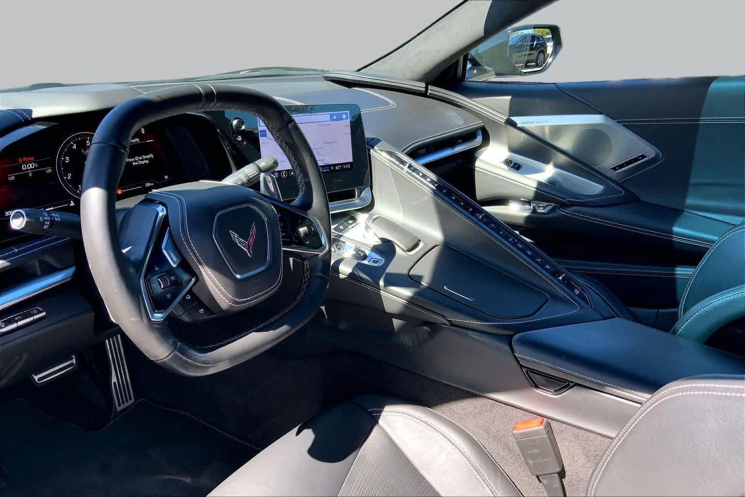 Used 2023 Chevrolet Corvette Stingray Premium Cpe w/ Z51 Performance Package RWD image 17