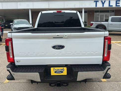 Used 2024 Ford F250 Lariat AWD/4WD image 9
