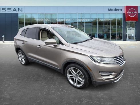 Used 2018 Lincoln MKC Reserve w/ Lincoln MKC Climate Package image 3