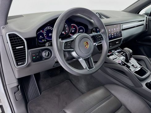 Certified 2023 Porsche Cayenne Platinum Edition AWD/4WD image 4