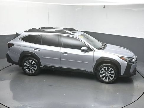 Certified 2025 Subaru Outback Touring w/ Popular Package #2 AWD/4WD image 50