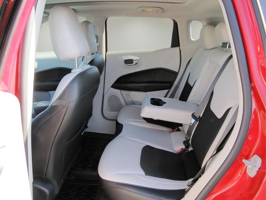 Used 2018 Jeep Compass Latitude w/ Popular Equipment Group FWD image 23