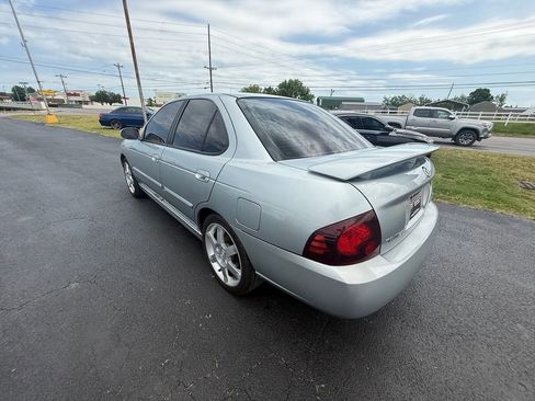 Used 2004 Nissan Sentra SE-R Spec V w/ Sunroof Pkg image 6