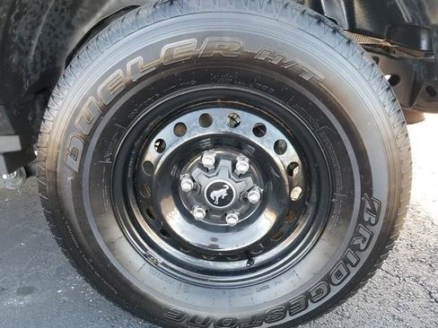 Used 2022 Ford Bronco Base image 27