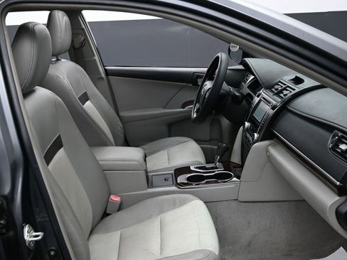 Used 2012 Toyota Camry XLE image 30