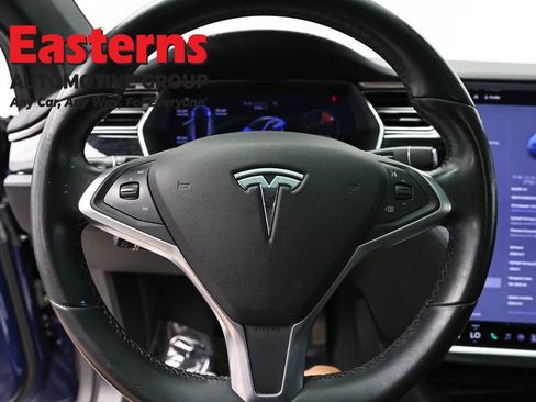 Used 2017 Tesla Model X 75D AWD/4WD image 10