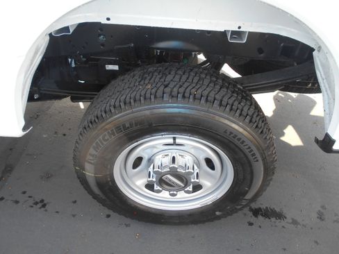 New 2026 Ford F250 XL w/ FX4 Off-Road Package image 42