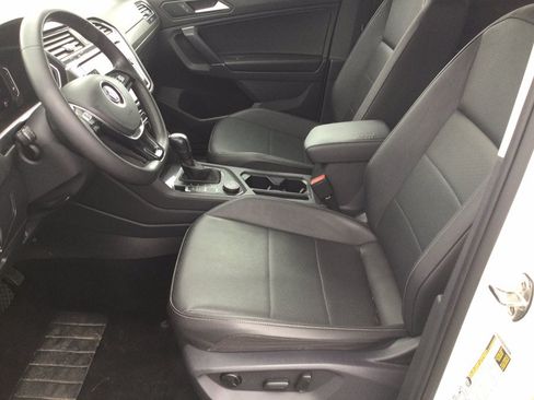 Used 2020 Volkswagen Tiguan SEL AWD/4WD image 21