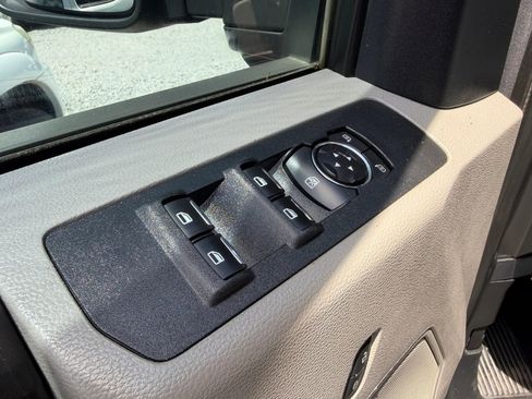 Used 2021 Ford F250 XL w/ STX Appearance Package AWD/4WD image 11