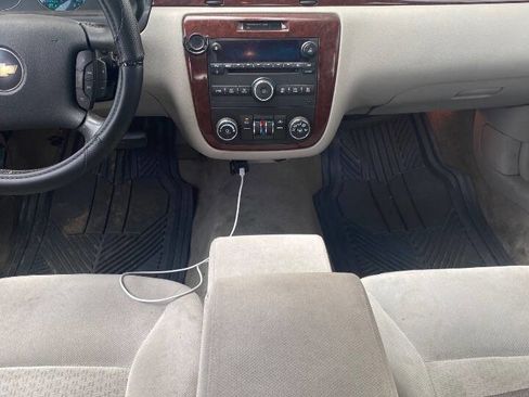 Used 2006 Chevrolet Impala LT w/ Preferred Equipment Group FWD image 17