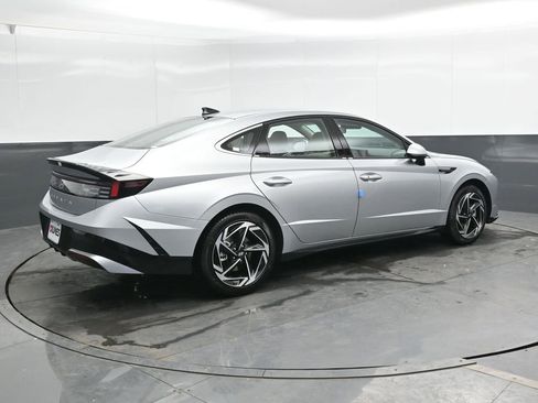 New 2026 Hyundai Sonata SEL image 2