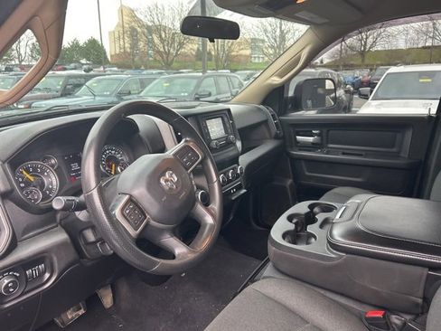 Used 2019 RAM 2500 Tradesman w/ Chrome Appearance Group image 9