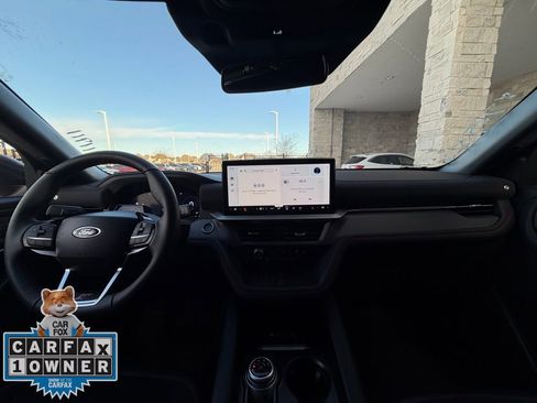 Used 2025 Ford Explorer ST image 29