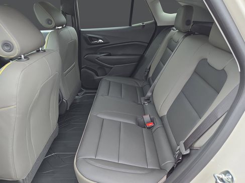 New 2026 Chevrolet Trax ACTIV w/ Driver Confidence Package image 14