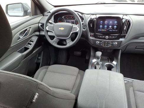 Used 2023 Chevrolet Traverse LT AWD/4WD image 4