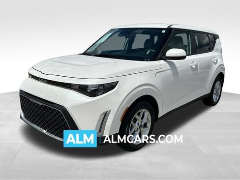 Used 2025 Kia Soul LX w/ LX Technology Package FWD image 1