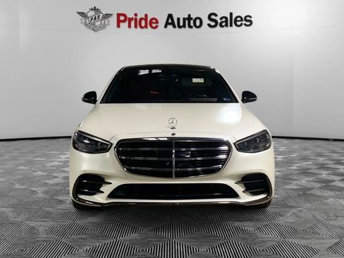 Used 2023 Mercedes-Benz S 580 4MATIC Sedan w/ AMG Line image 2