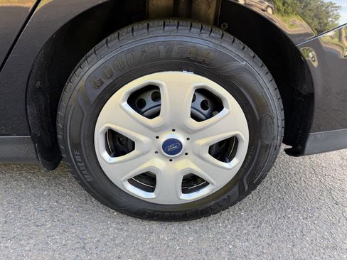 Used 2018 Ford Focus S FWD image 36