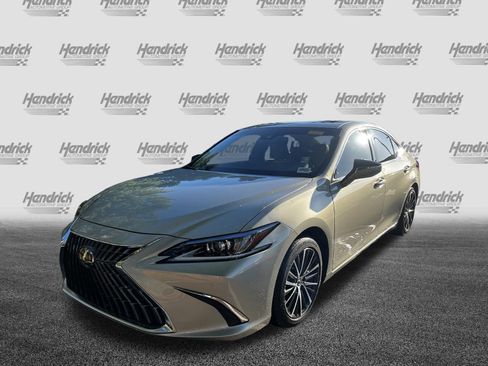 Used 2024 Lexus ES 350 w/ Premium Package FWD image 5
