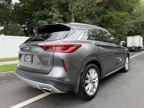Used 2019 INFINITI QX50 Essential w/ Premium Heat Package AWD/4WD image 5