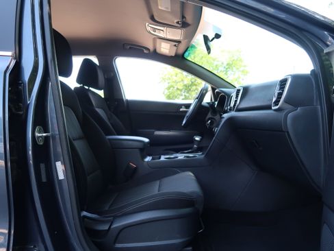 Used 2017 Kia Sportage LX AWD/4WD image 25