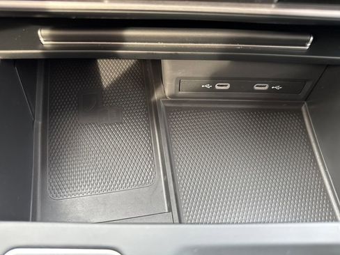 Used 2024 Volkswagen Atlas SE image 26