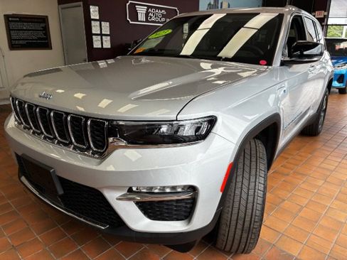 Used 2023 Jeep Grand Cherokee 4WD 4xe image 8