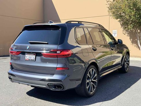 Used 2022 BMW X7 xDrive40i w/ M Sport Package AWD/4WD image 3