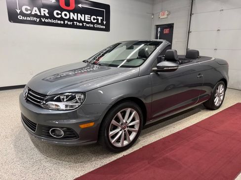 Used 2013 Volkswagen Eos Komfort FWD image 2