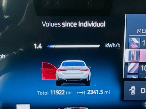 Used 2024 BMW i4 xDrive40i w/ Premium Package image 15