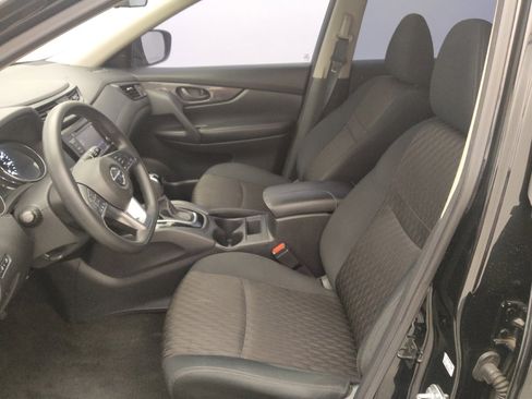 Used 2019 Nissan Rogue S image 17