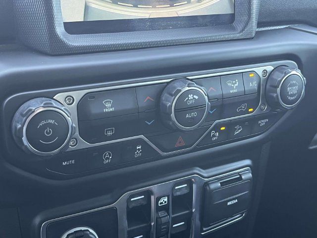 Used 2019 Jeep Wrangler Unlimited Sahara w/ Quick Order Package 24M Moab AWD/4WD image 31