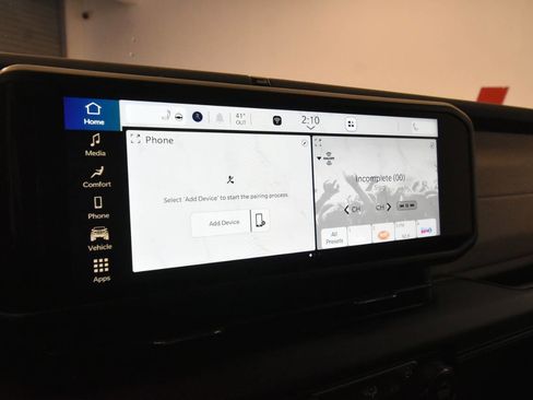 Used 2025 Jeep Wrangler Unlimited Sahara image 23