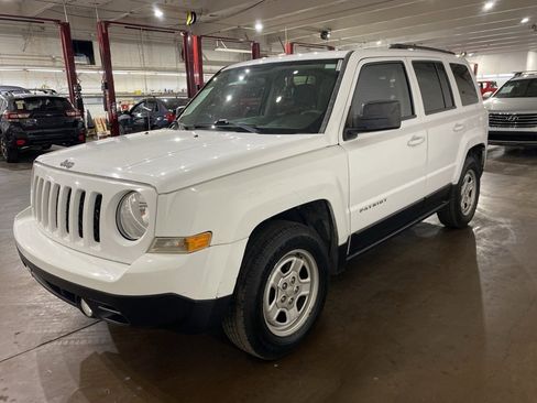 Used 2015 Jeep Patriot Sport w/ Power Value Group image 7