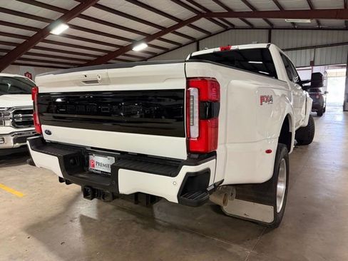 Used 2025 Ford F450 Platinum w/ FX4 Off-Road Package AWD/4WD image 5