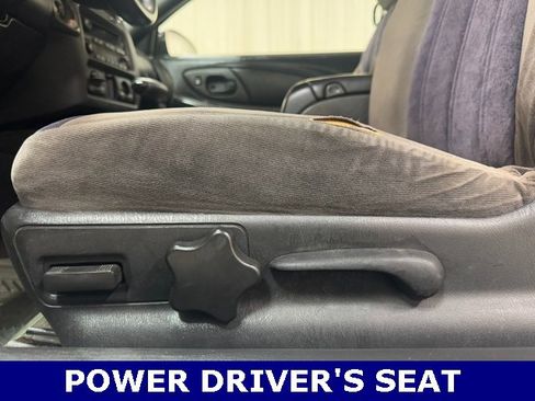 Used 2005 Chevrolet Monte Carlo LS w/ Preferred Equipment Group image 15