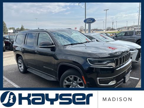 Used 2022 Jeep Wagoneer Series II image 1