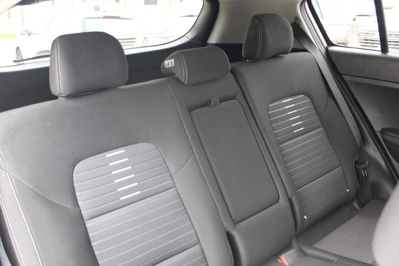 Used 2018 Kia Sportage LX AWD/4WD image 11