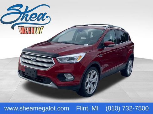 Used 2019 Ford Escape Titanium image 1