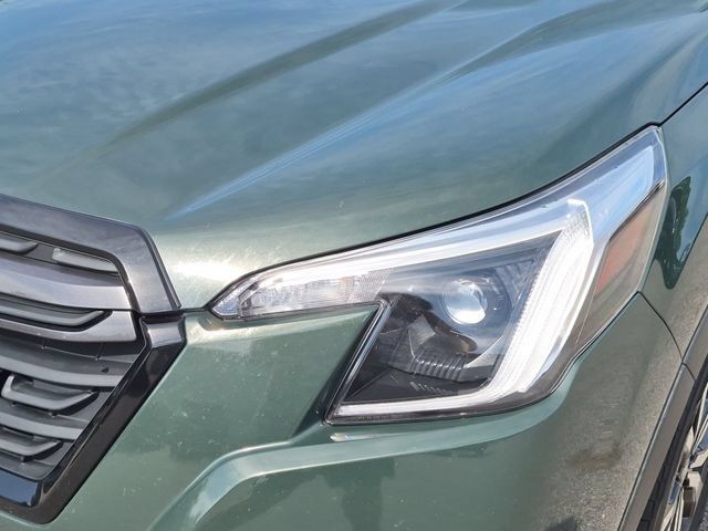Used 2023 Subaru Forester Limited AWD/4WD image 9