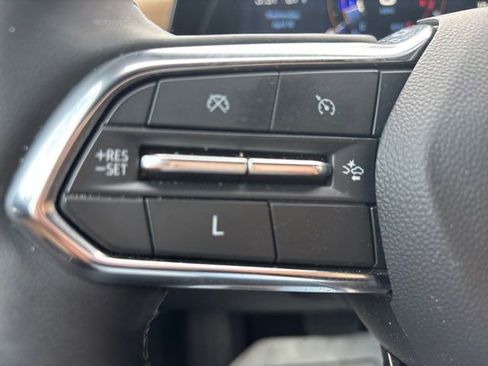 Used 2025 Chevrolet Equinox ACTIV w/ Safety and Technology Package FWD image 38