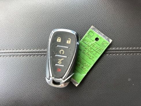 Used 2023 Chevrolet Equinox Premier image 21